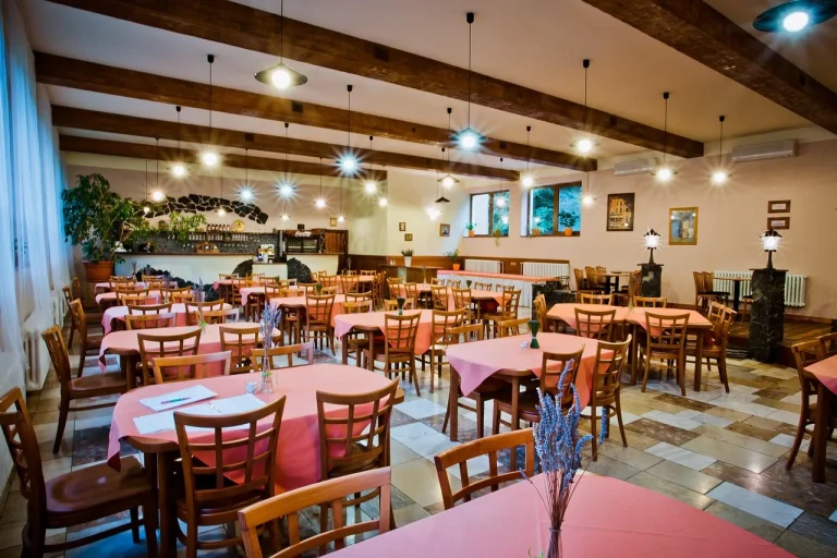 chren hotel 1191718 1280 1 768x512